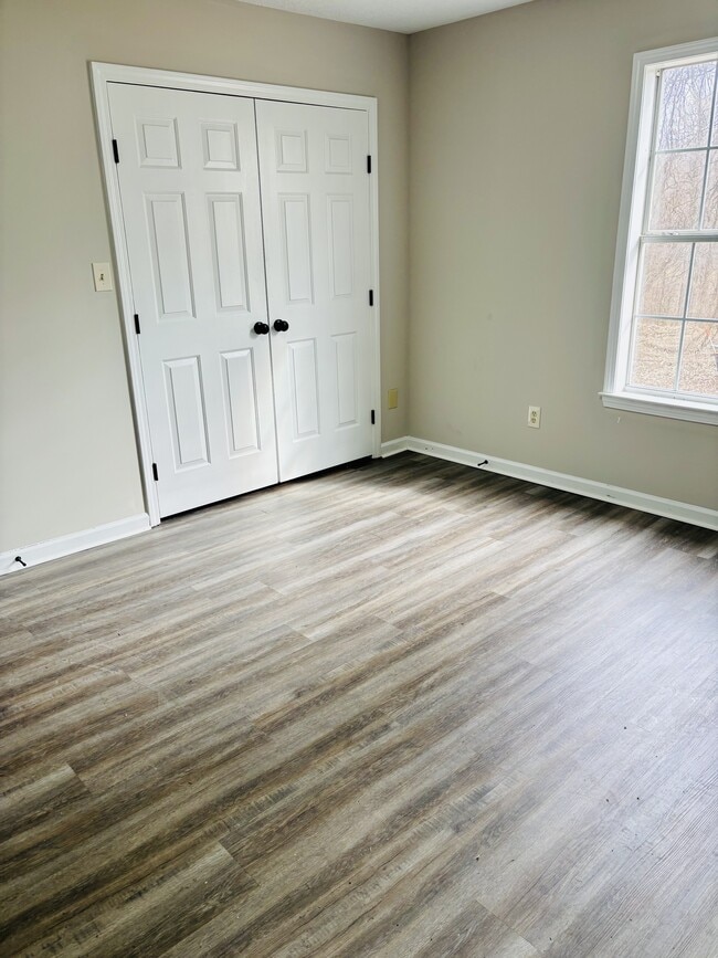 Building Photo - 219 S Jefferson St