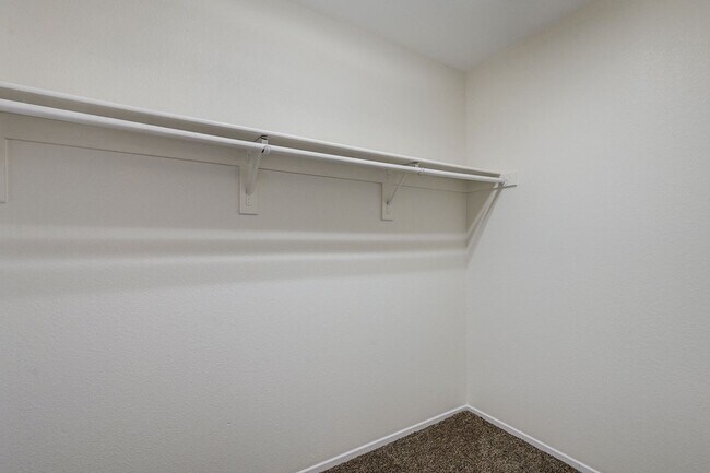 Building Photo - Single-Family Home in a Cul-de-Sac 3BD/2.5BA – Freshly Updated & Move-In Ready!