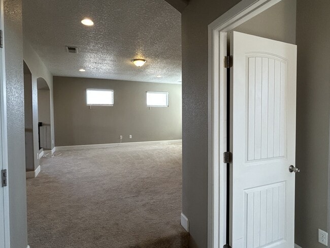 Building Photo - 7115 Vista Terraza Dr NW