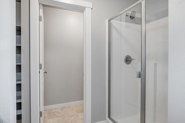 Building Photo - Modern 4-Bedroom Home in Meridian – Spacious Layout + Great Location