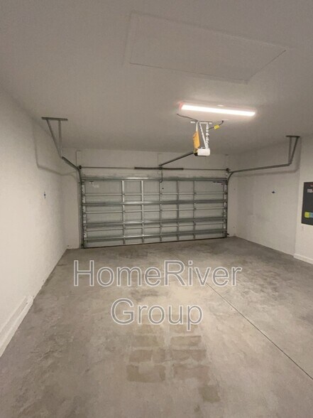 Building Photo - 14290 Winding Cedar Wy