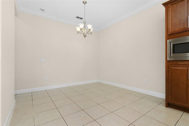 Building Photo - 13813 Benavente Ave