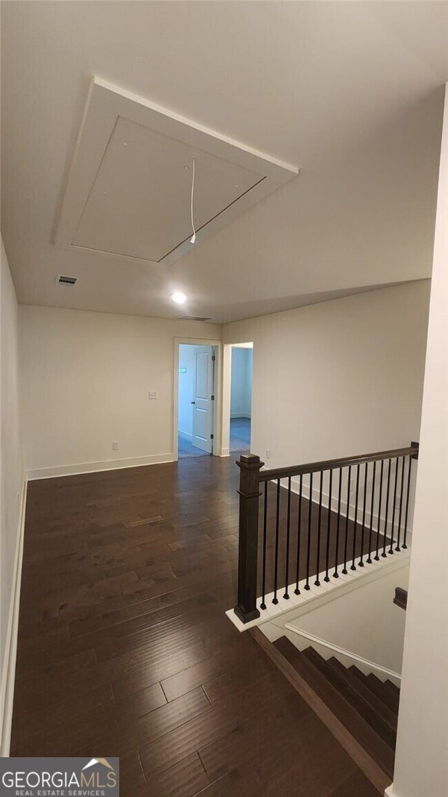 Building Photo - 300 Auburn Valley Wy