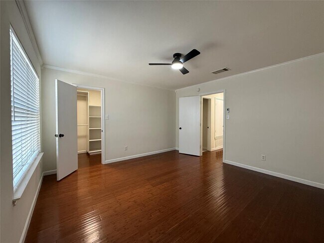Building Photo - 307 Indian Meadow Dr