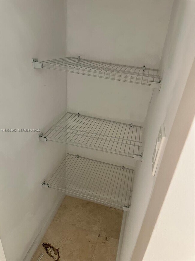 Building Photo - 3530 Mystic Pointe Dr