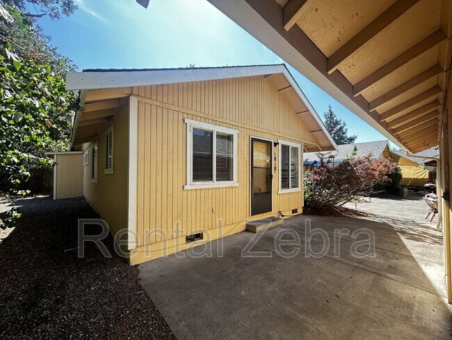 Primary Photo - 1812-1818 NE Wichita Way