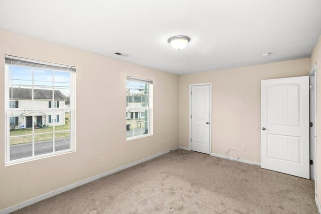 Building Photo - 1355 Macedonia Dr