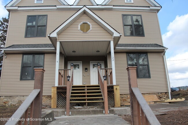 Building Photo - 1124-1124 Luzerne St