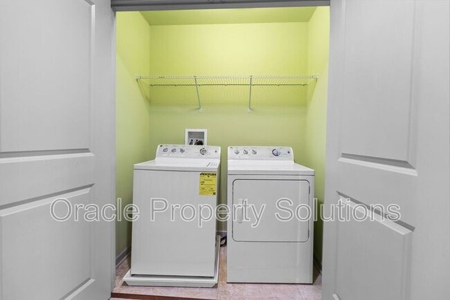 Building Photo - 1201 Falcon Point Dr