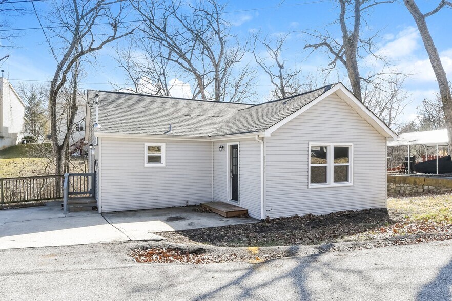 Building Photo - 3402 Longview Dr