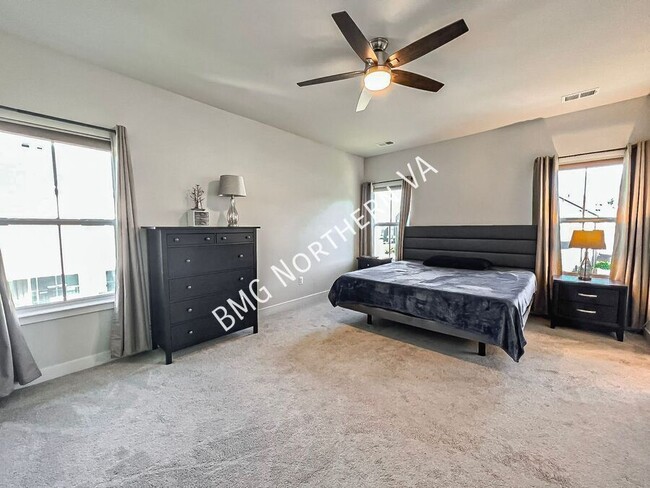 Building Photo - 7731 Blackburn Ridge Dr