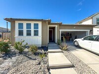 Building Photo - 2665 Luna Ave