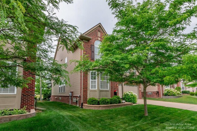 Building Photo - 51152 E Bourne Terrace