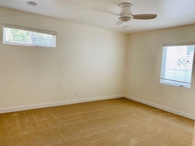 Building Photo - 403 Fernleaf Ave