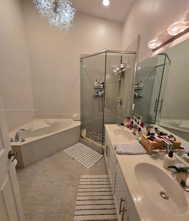 Building Photo - 806 SE 14th St