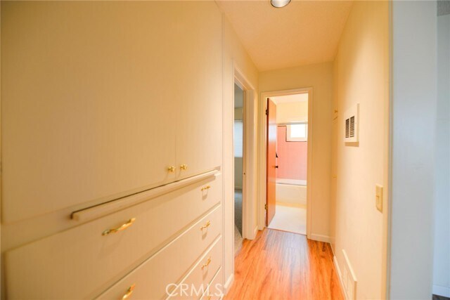 Building Photo - 250 Avenida Del Poniente