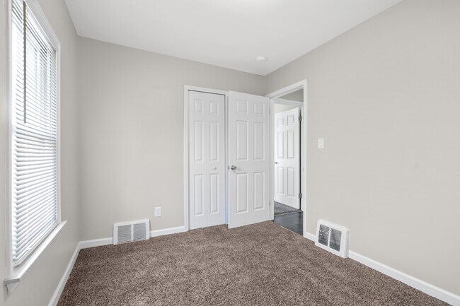 Building Photo - 13748 Helen St