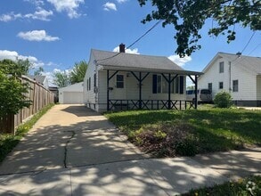 Building Photo - Non-smoking house for Rent 2 bedroom 1 bat...