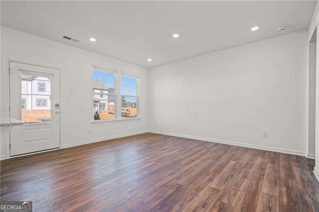 Building Photo - 155 Star Ct