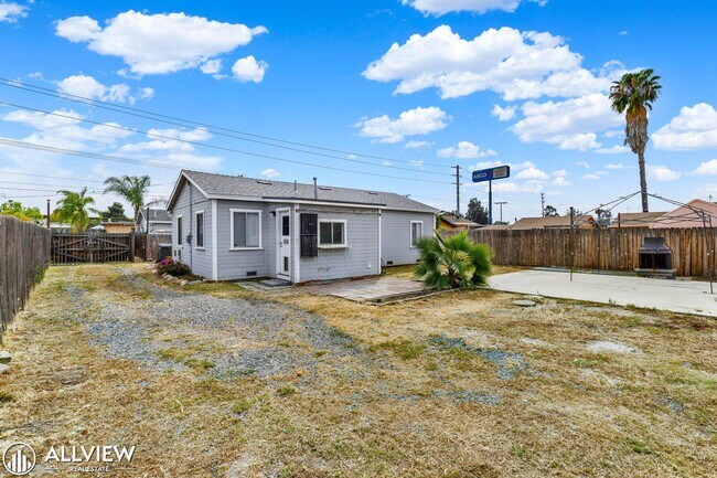 Building Photo - Charming 3 Bed/1 Bath El Cajon Home with Spacious Yard