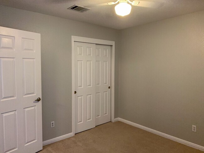 Building Photo - Great Cedar Park Home - Come See TODAY!