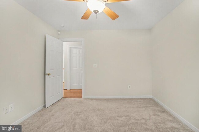 Building Photo - 71 Battery Ridge Dr
