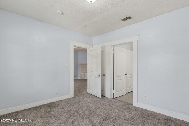 Building Photo - 421 W 18th St