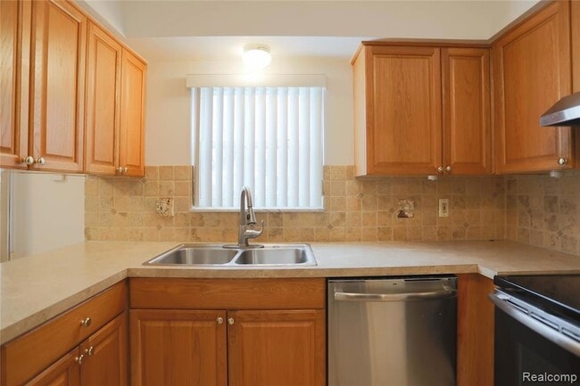 Building Photo - 20720 Meier Rd