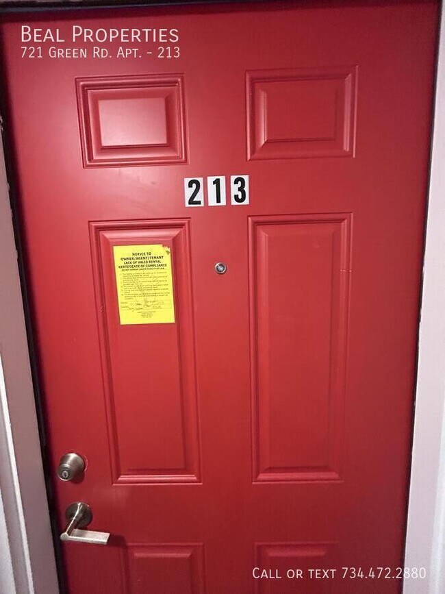 Building Photo - 721 Green Rd