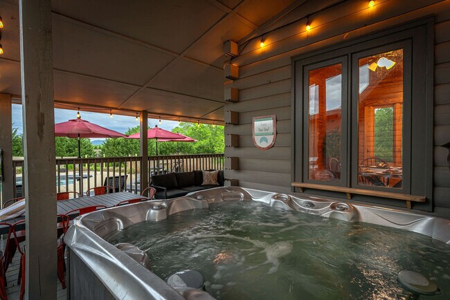 Building Photo - 2224 Brevard Rd