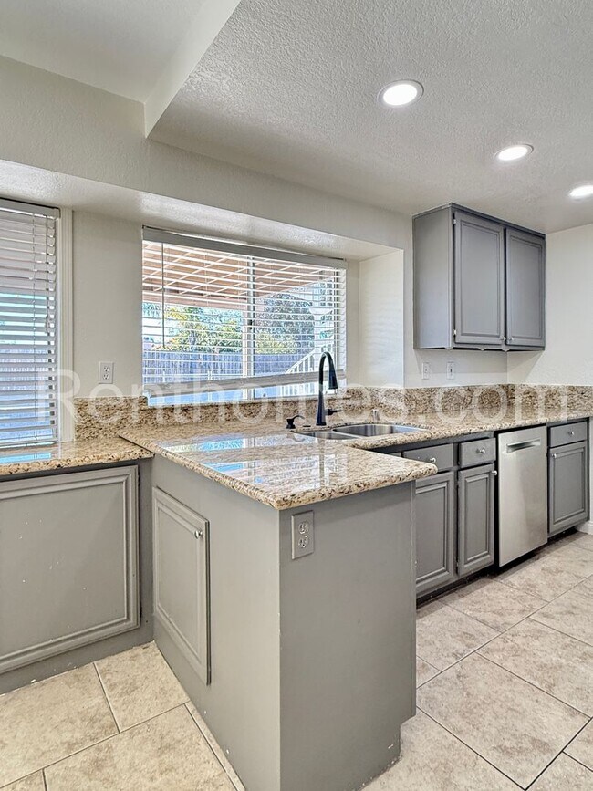 Building Photo - 23835 Cork Oak Cir