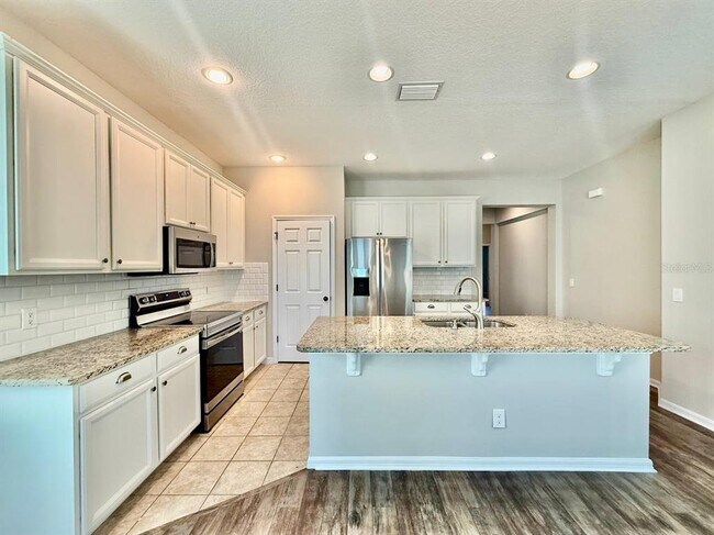 Building Photo - 5216 Suncatcher Dr