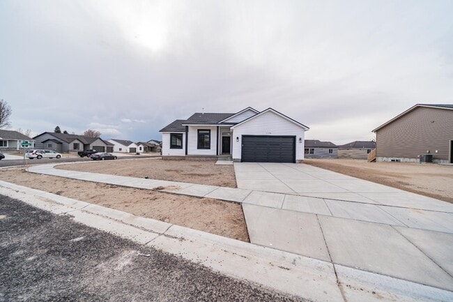Building Photo - 3190 Roundup Ln