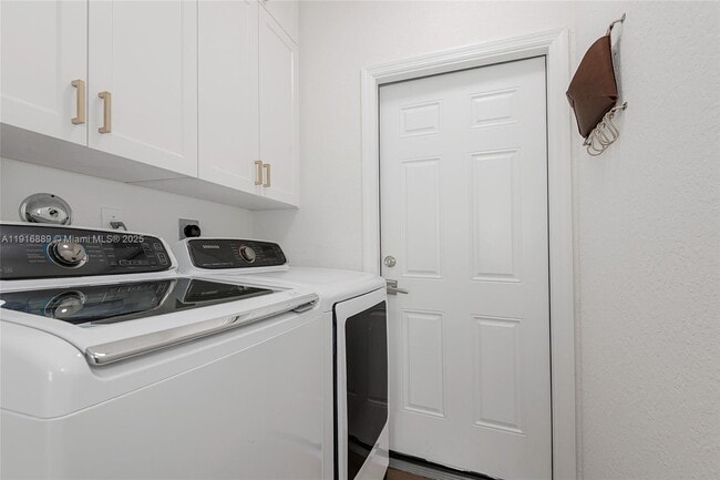 Building Photo - 18866 SW 28th Ct