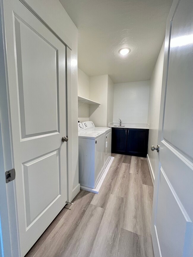 Building Photo - 3128 Halo Ln