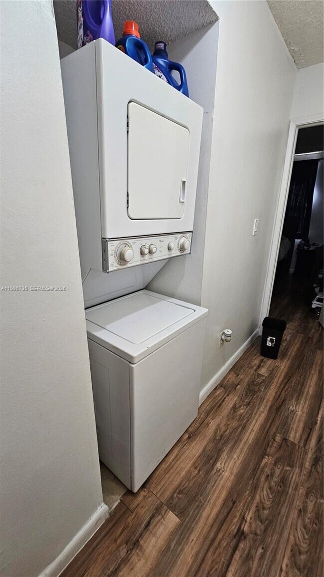 Building Photo - 4017 NW 90th Ave