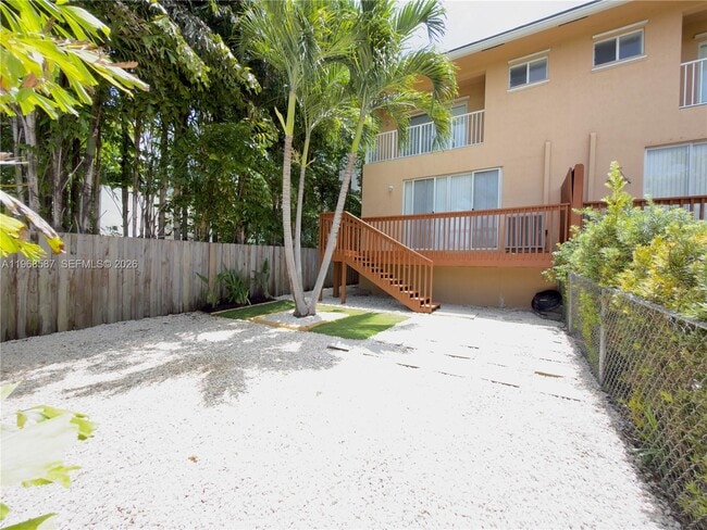 Building Photo - 2780 SW 33rd Ave