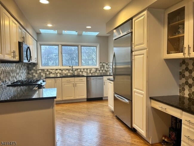 Building Photo - 42 Schindler Terrace