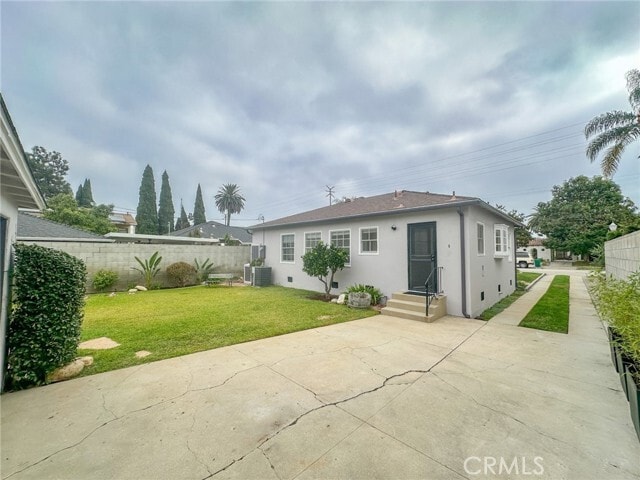 Building Photo - 3627 Orange Dr