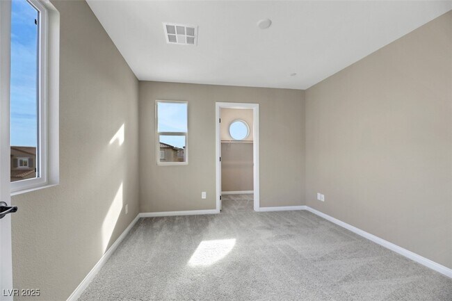 Building Photo - 10602 Dryades Ave