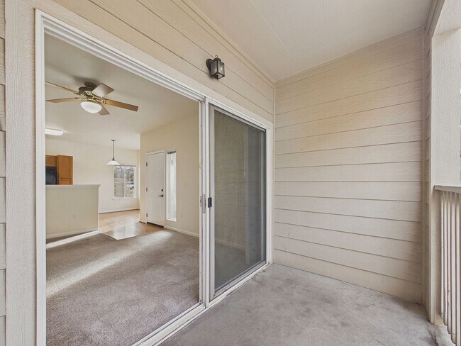 Building Photo - Gated Community with Pool & Clubhouse