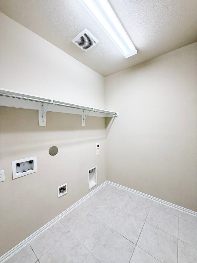 Building Photo - 10810 Kennowy Ct