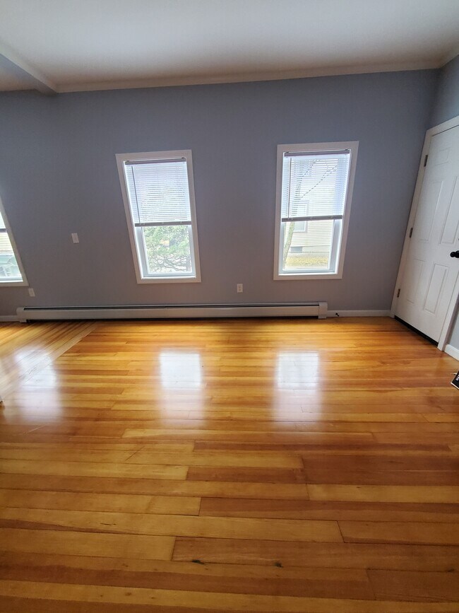 Building Photo - 38 Tuttle St