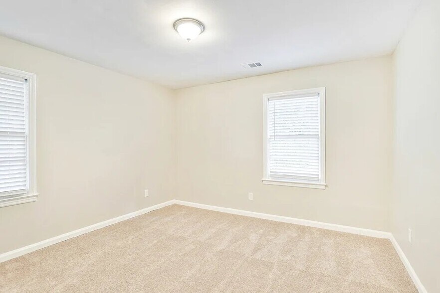 Building Photo - 320 Mount Zion Rd