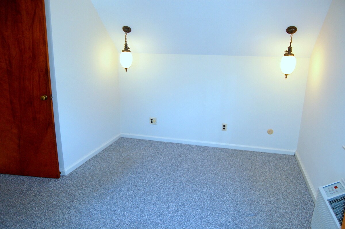 Building Photo - 150 6th St