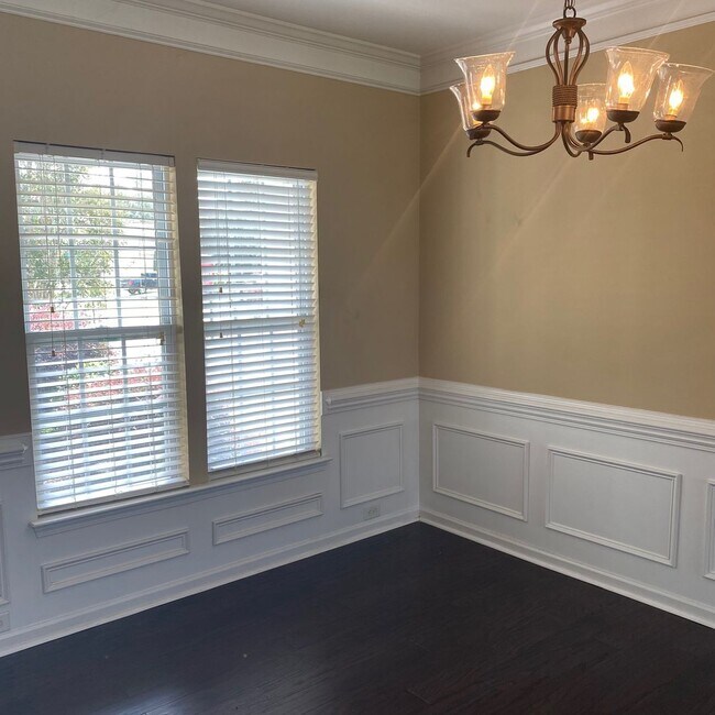 Building Photo - Plum Creek 4Br 2.5Ba