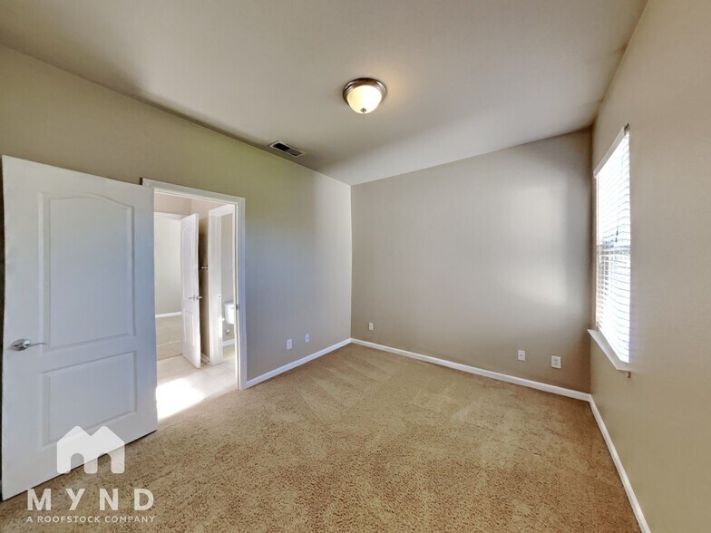 Building Photo - 3532 Silverwood Rd