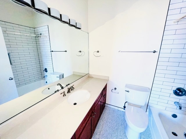 Building Photo - 2041 W North Ave