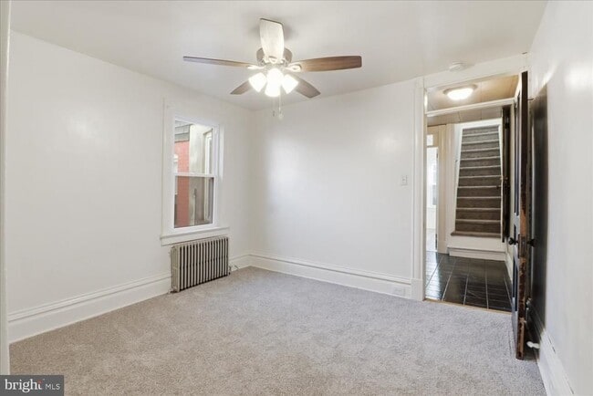 Building Photo - 819 E Marion St