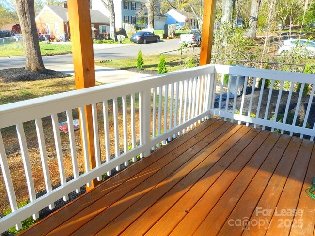 Building Photo - 1336 Bethel Rd